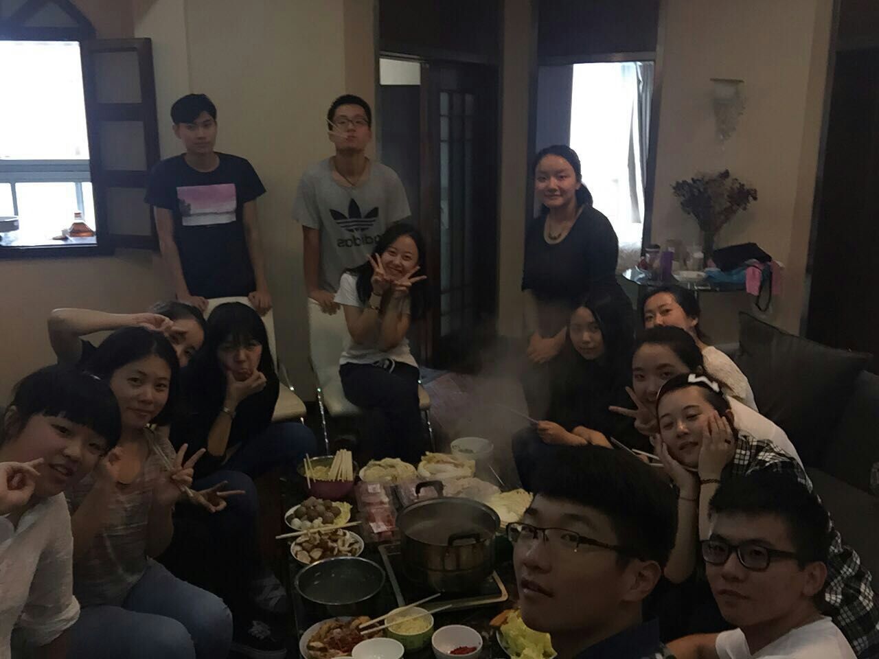 上课直接上到老师家吃火锅啦~~