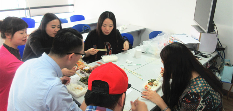 【法亚俄语周末班】周末大聚会！