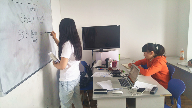 西班牙语初级白班开课啦