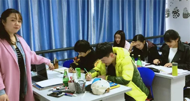 法语出国班——谭老师