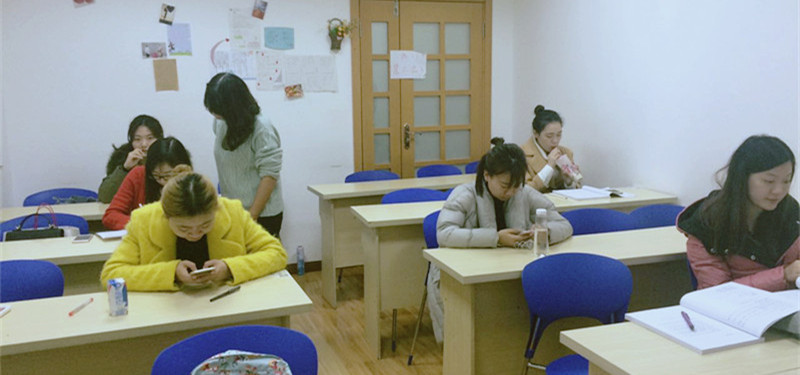 韩语初级晚班开课啦——肖老师