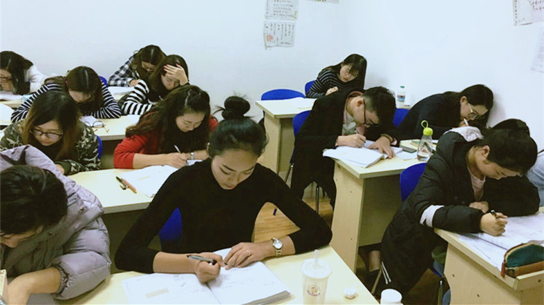 韩语初级周末班——王雪老师