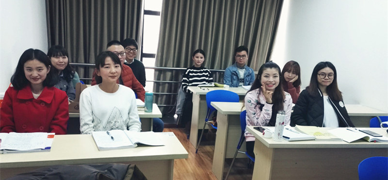 韩语初级外教——全熙旼老师