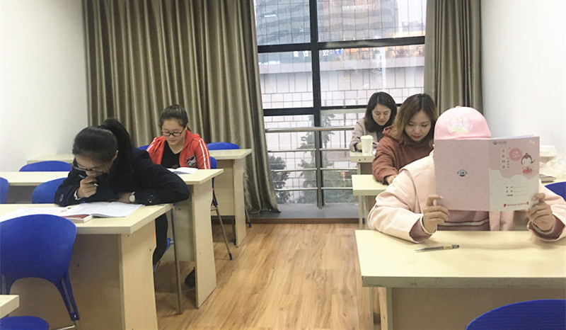 韩语周末班（向老师）