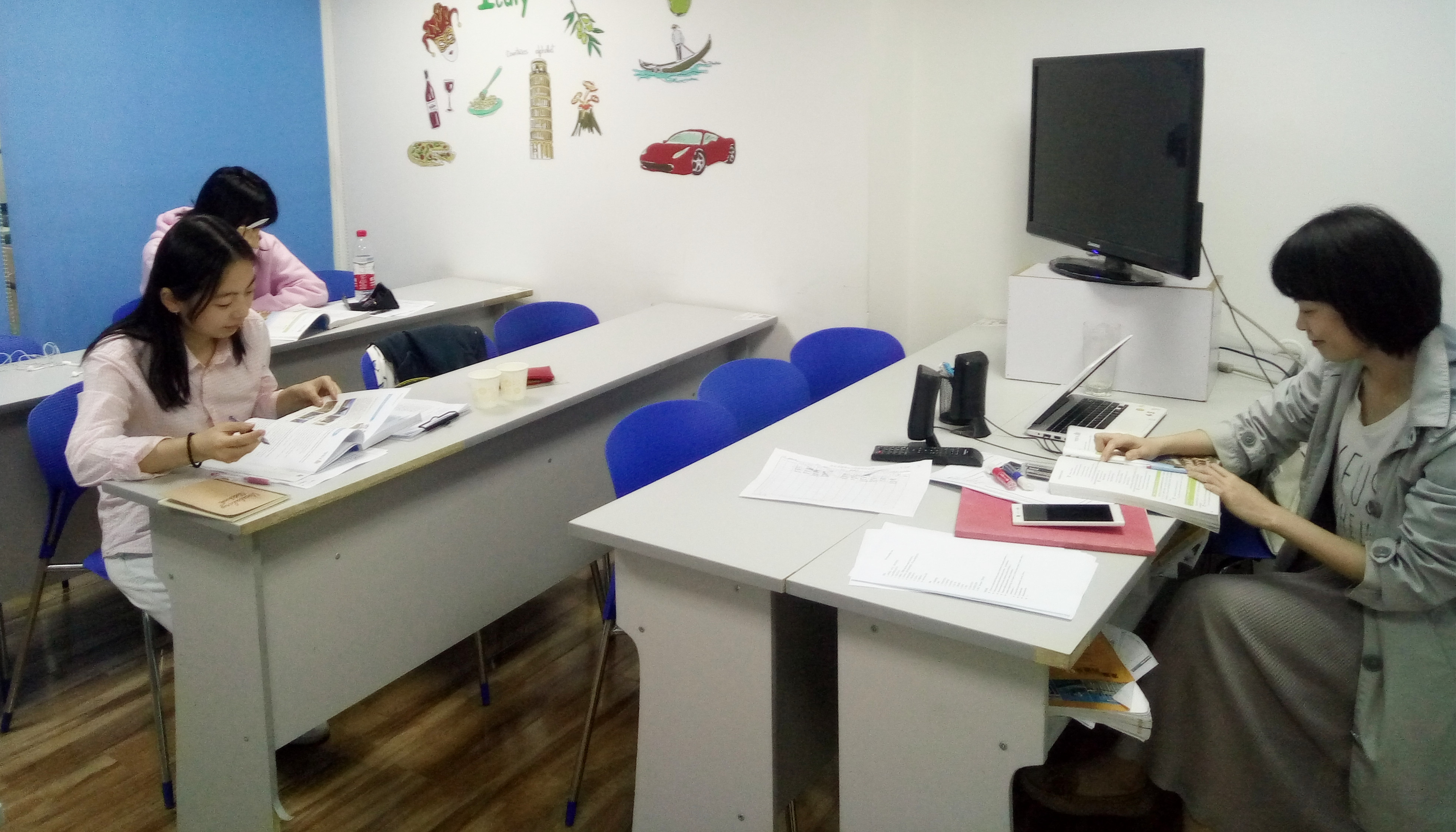 西语初级白班（杨静雯老师）