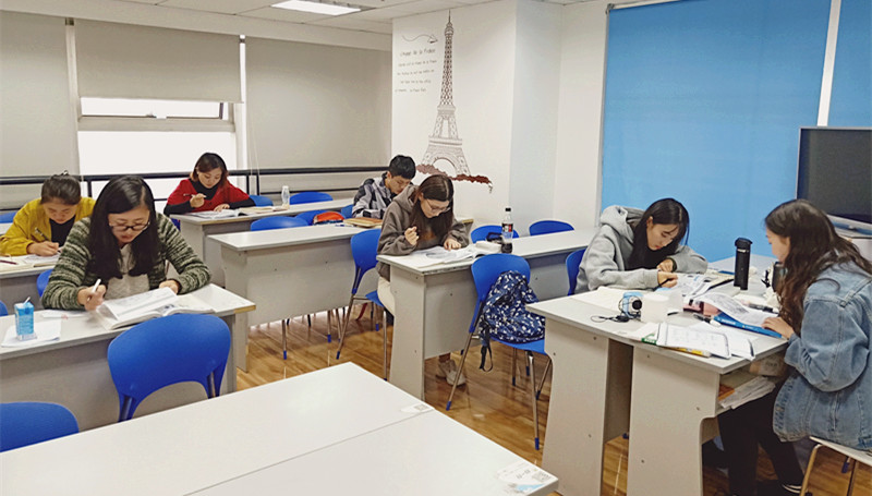 西班牙语初级2周末班（向盈盈老师）