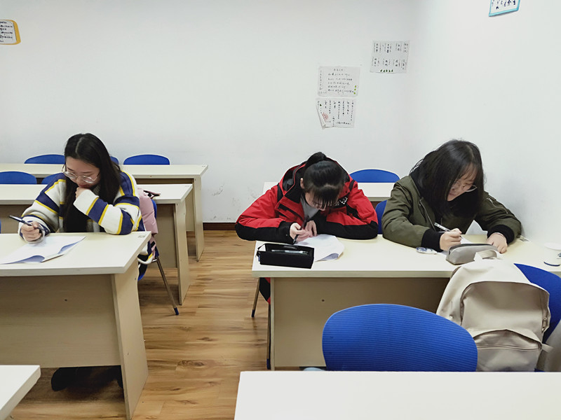 韩语周末出国班（向洋老师）